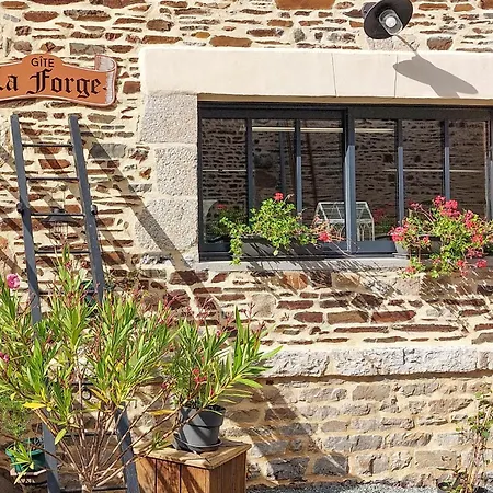 Stunning In Le Vendin