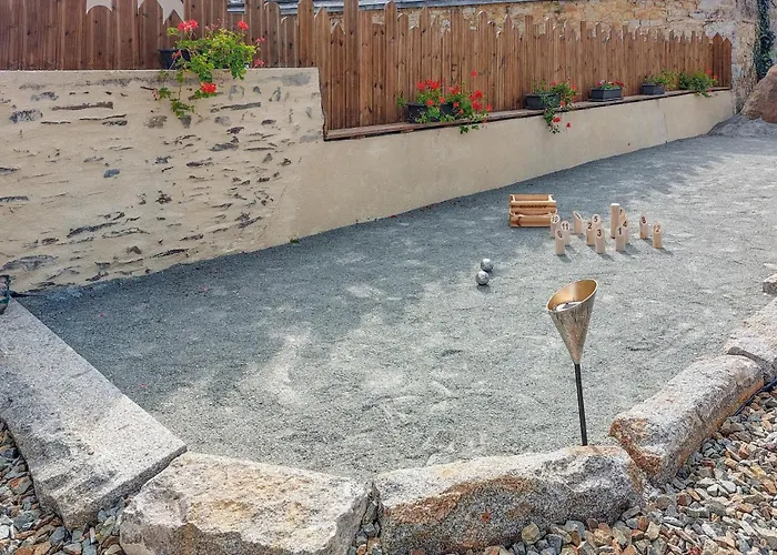 Stunning In Le Vendin Hébergement de vacances *