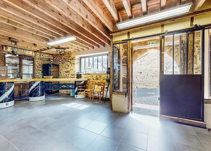 Stunning In Le Vendin *