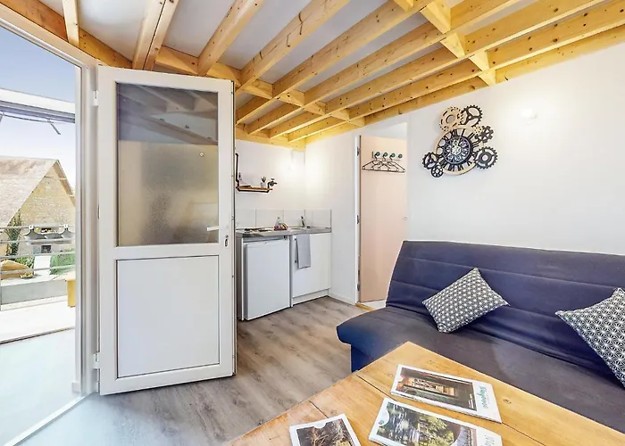 Stunning In Le Vendin Hébergement de vacances *