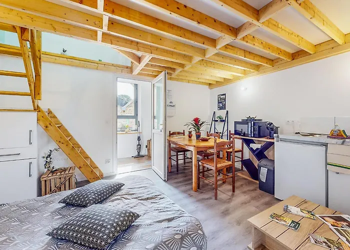 Stunning In Le Vendin Hébergement de vacances