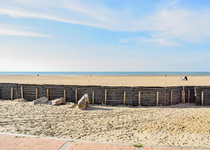 Stunning In Le Vendin Hébergement de vacances *