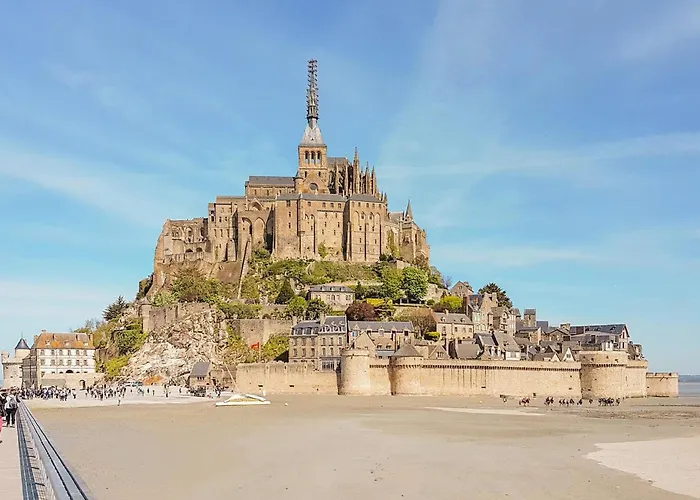 Stunning In Le Vendin Hébergement de vacances