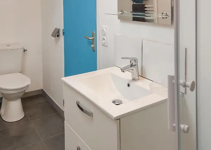 Stunning In Le Vendin Neuilly-le-Vendin