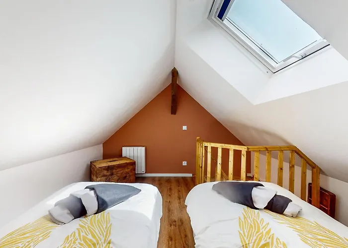 Stunning In Le Vendin * Neuilly-le-Vendin