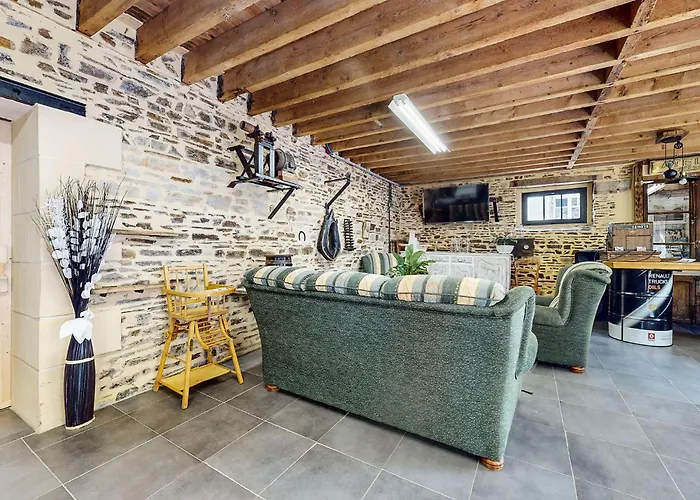 Stunning In Le Vendin Hébergement de vacances *